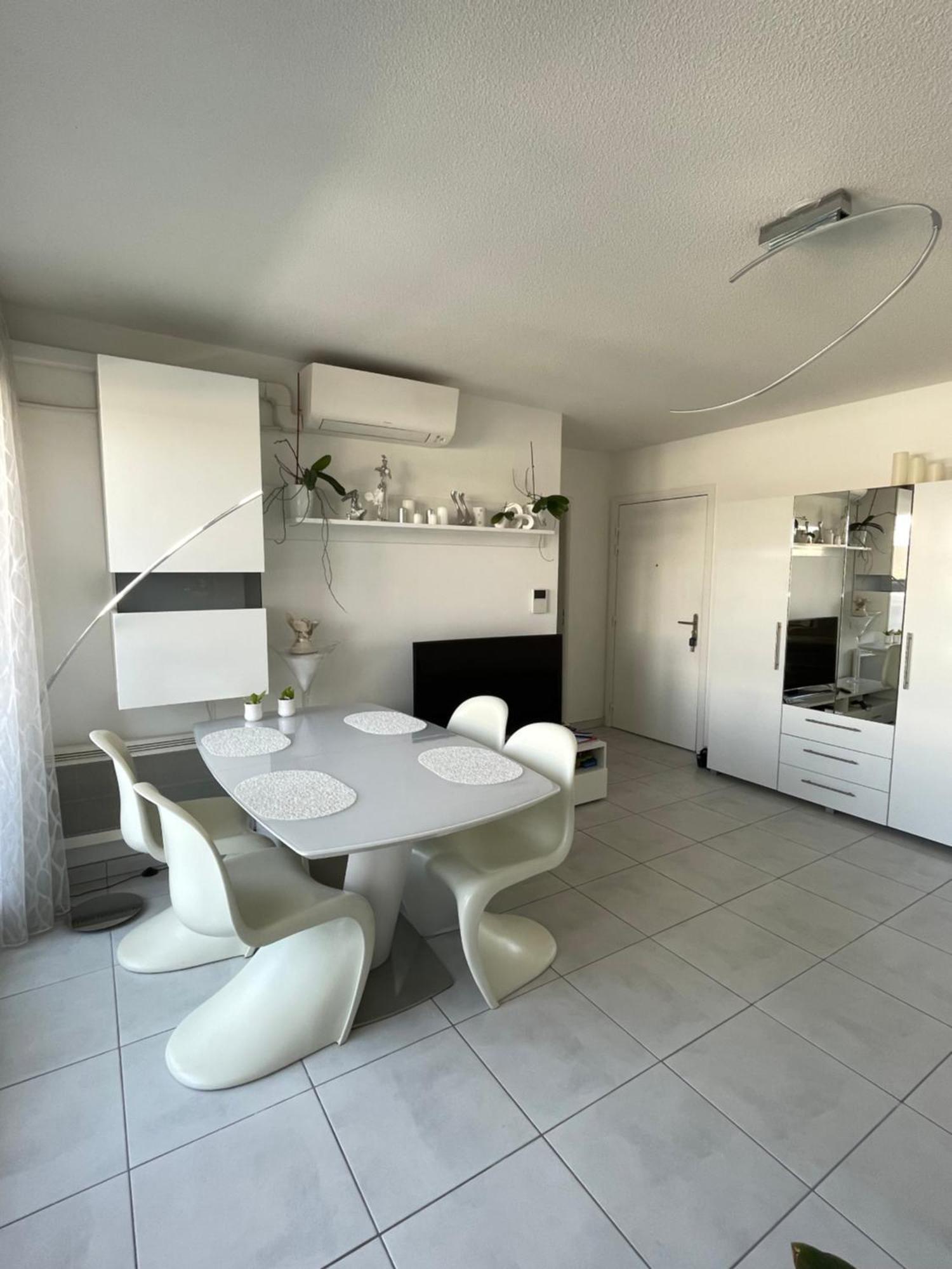אביניון Appartement De Standing, Parking Prive, Climatise, Proche Du Centre-Ville Et La Gare Centre מראה חיצוני תמונה